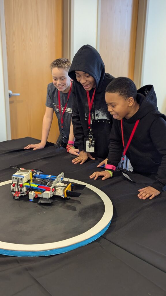 Students at battle bots career station.