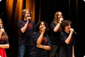 Students singing.